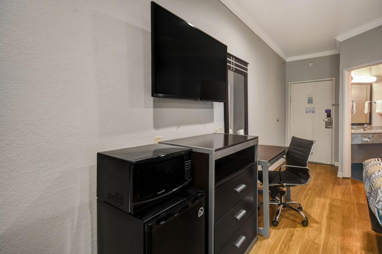 Motel 6 Humble, Tx - Houston International Airport מראה חיצוני תמונה