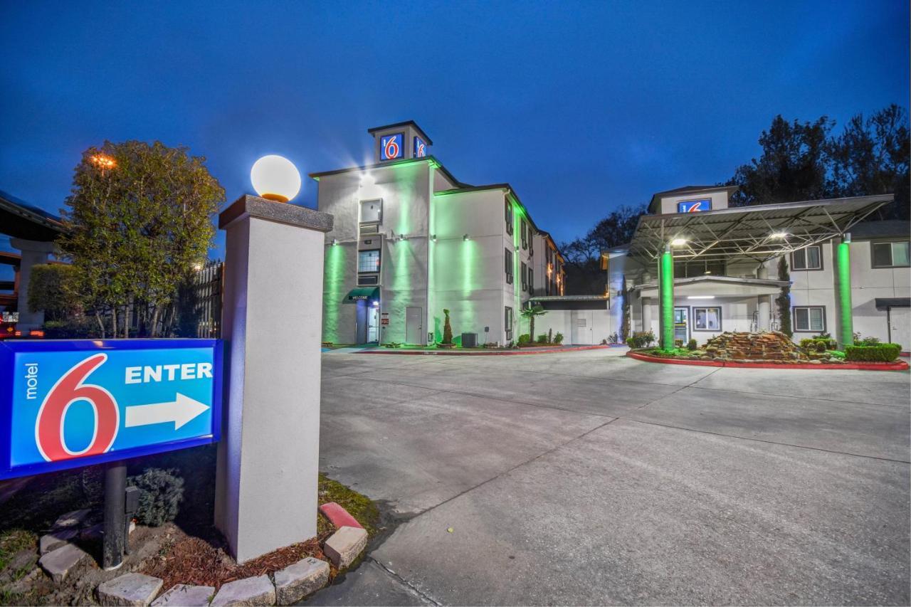 Motel 6 Humble, Tx - Houston International Airport מראה חיצוני תמונה