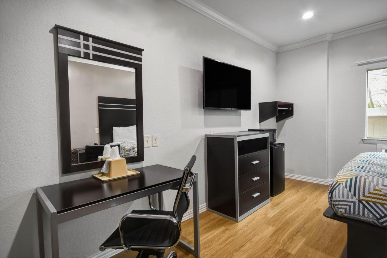 Motel 6 Humble, Tx - Houston International Airport מראה חיצוני תמונה