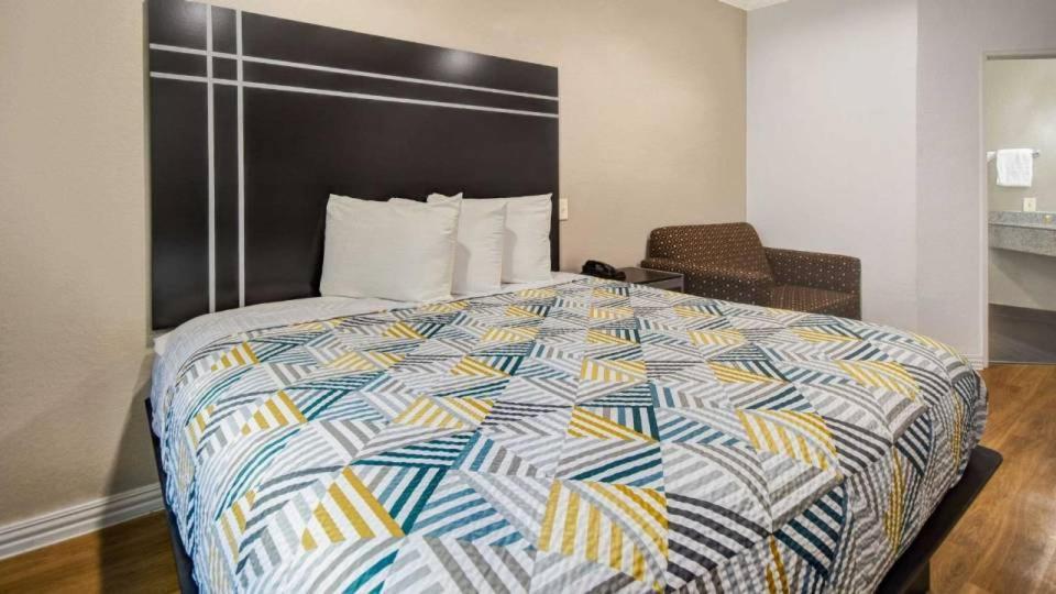 Motel 6 Humble, Tx - Houston International Airport מראה חיצוני תמונה