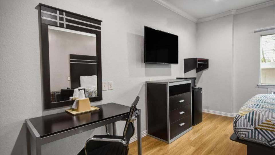 Motel 6 Humble, Tx - Houston International Airport מראה חיצוני תמונה