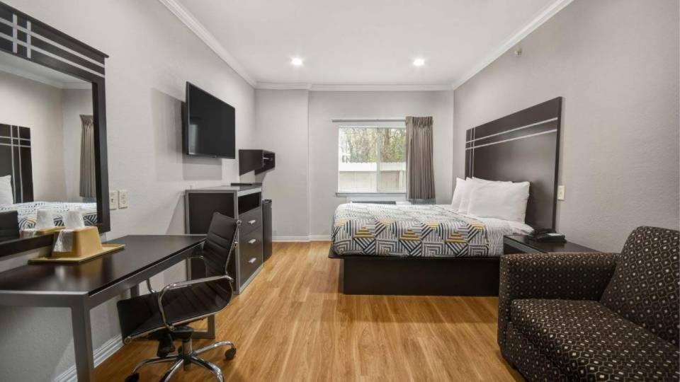 Motel 6 Humble, Tx - Houston International Airport מראה חיצוני תמונה