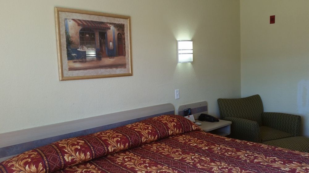 Motel 6 Humble, Tx - Houston International Airport מראה חיצוני תמונה